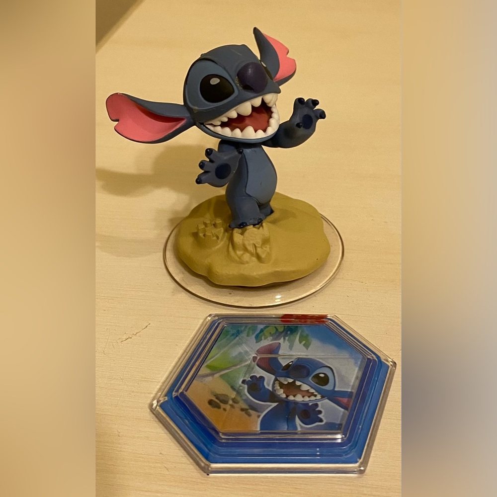 ⚪Disney Infinity Stitch Figure and Power Disc (#G64)
